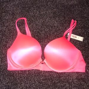 Victoria’s Secret, Very Sexy push-up bra